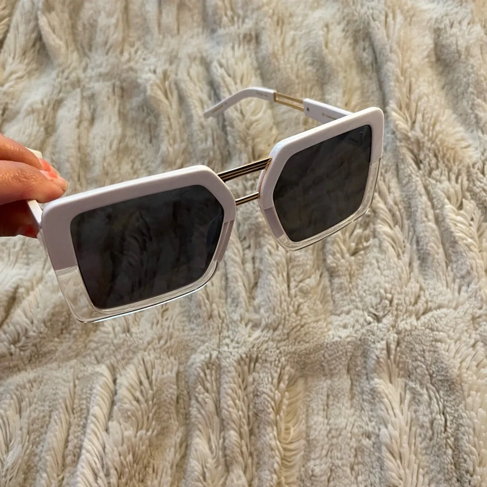 COCO AND BREEZY Amazonian 57mm Square Sunglasses. - Picture 10 of 14